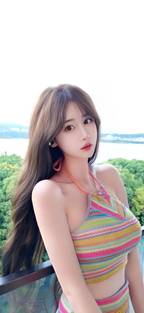 草莓月亮 海报